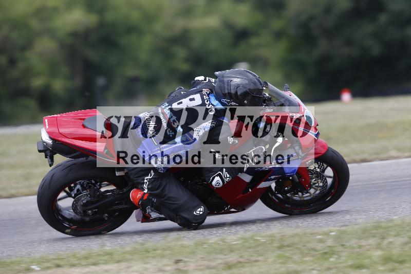 /30 23.06.2025 Get Faster Caremotion ADR/Rider Academy gruen/82